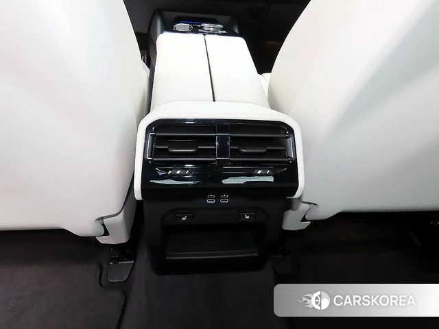 BMW 5 Series (G60) id 4612271 из Кореи 7