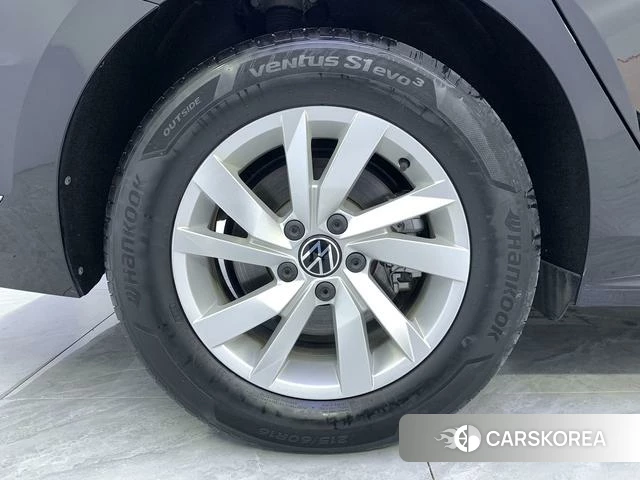 Volkswagen Passat id 4264773 из Китая 7