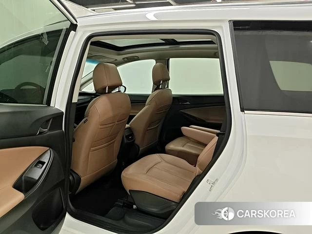 Buick GL6 id 4253657 из Китая 7