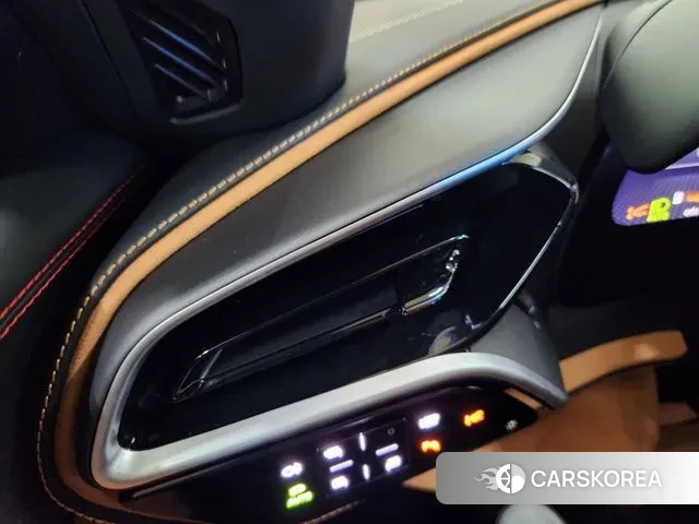 Ferrari 296 GTB id 3316668 из Кореи 7