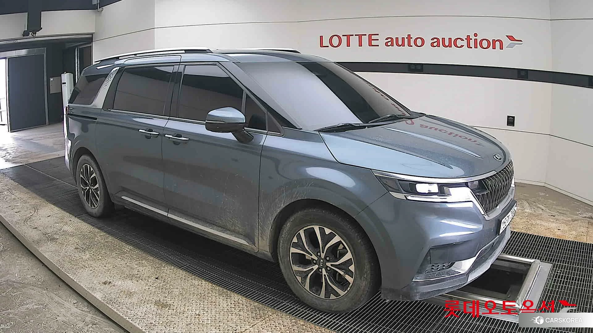 Kia Carnival id 3875742 из Кореи 7