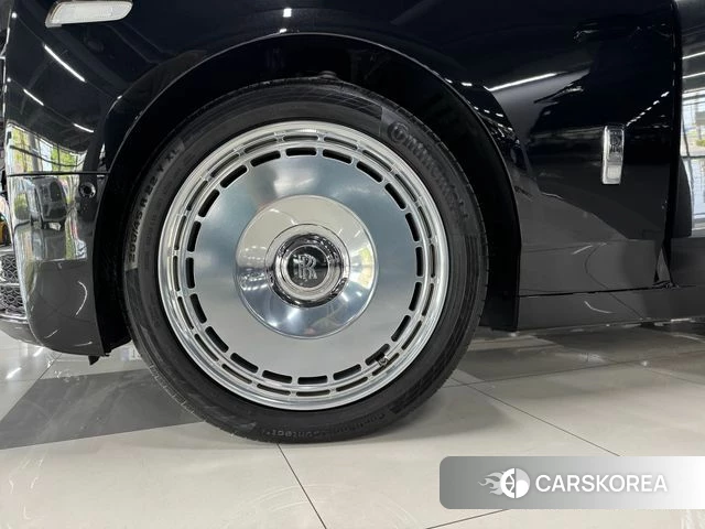 Rolls-Royce Phantom id 4293998 из Кореи 7