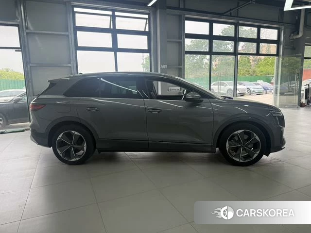 Audi Q5 e-tron id 4314811 из Китая 7