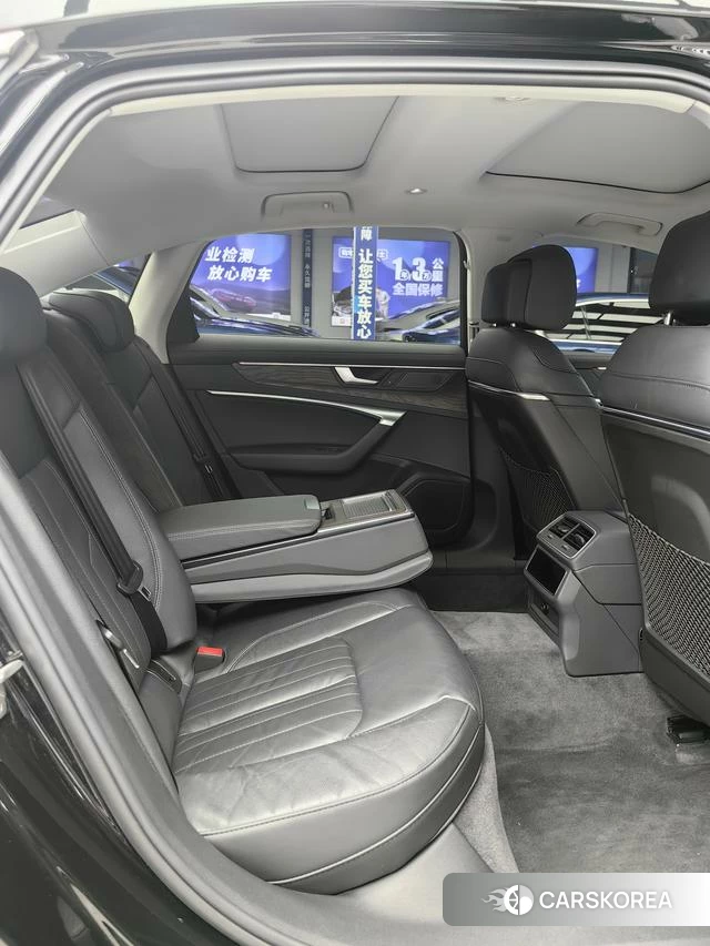 Audi A6L id 4259469 из Китая 7