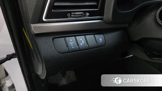 Hyundai Avante AD id 3418227 из Кореи 7