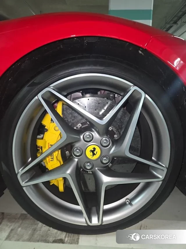 Ferrari F8 Tributo id 3361546 из Кореи 7
