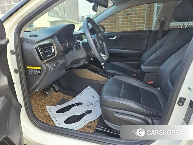 Kia Stonic id 3779067 из Кореи 7