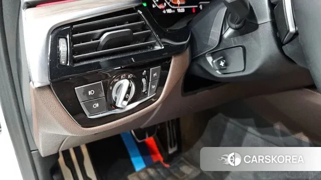 BMW 5 Series (G30) id 3514428 из Кореи 7