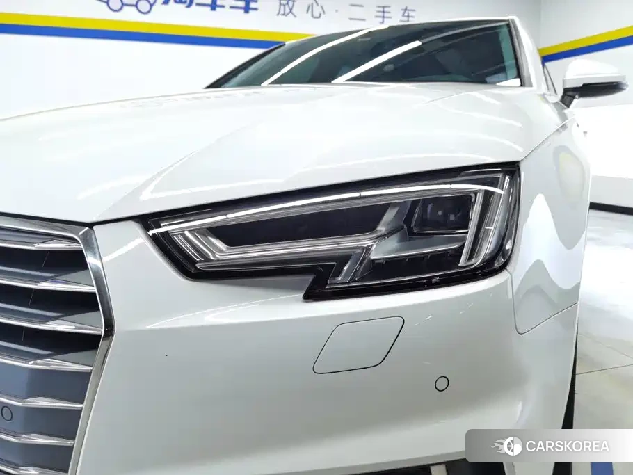 Audi A4L id 4583713 из Китая 7