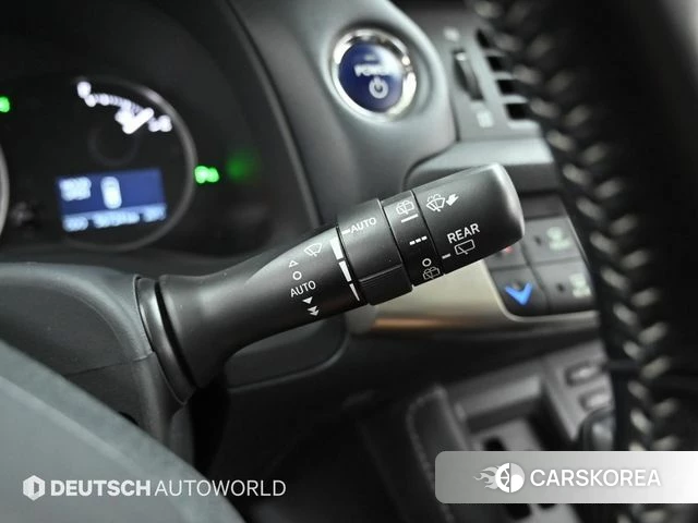 Lexus CT200h id 4626412 из Кореи 7