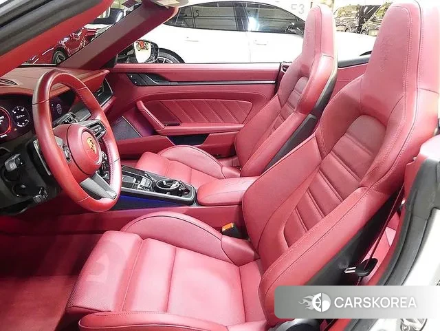 Porsche 911(992) id 3745601 из Кореи 7