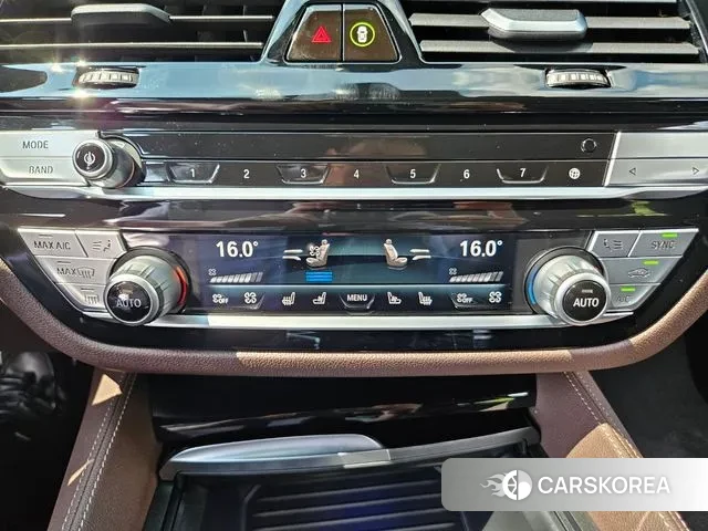 BMW 5 Series (G30) id 2998844 из Кореи 7