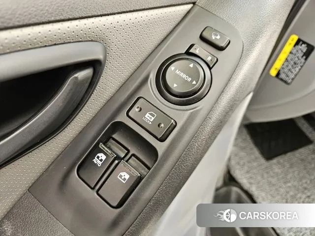 Hyundai The New Grand Starex id 3449021 из Кореи 7