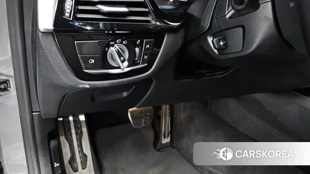 BMW 5 Series (G30) id 3011790 из Кореи 7