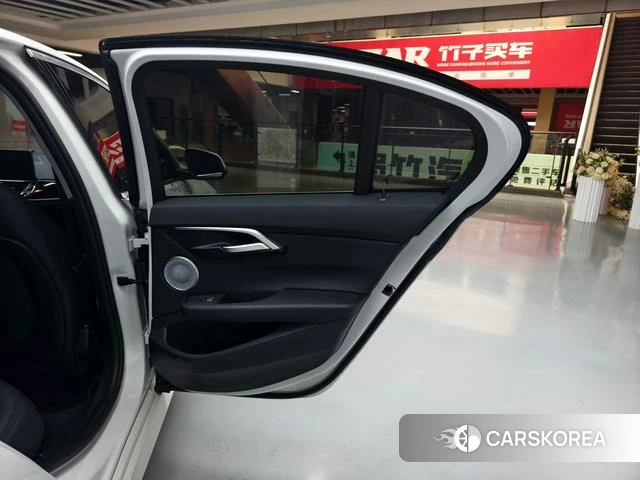 BMW 1 series id 4277143 из Китая 7