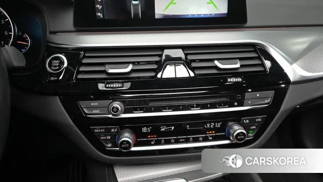 BMW 5 Series (G30) id 4339826 из Кореи 7