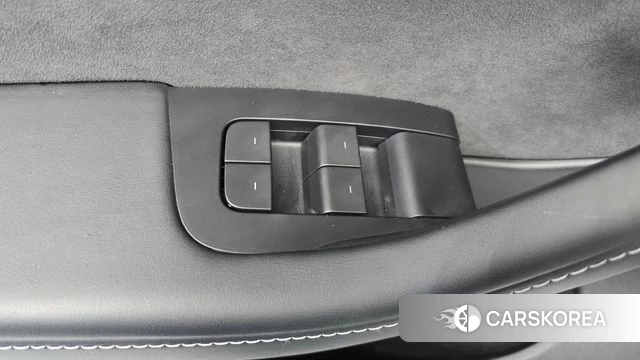 Tesla Model Y id 4579277 из Кореи 7