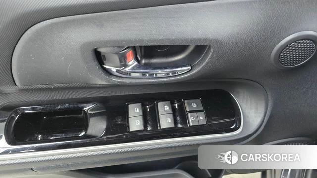 Toyota Prius C id 3867080 из Кореи 7