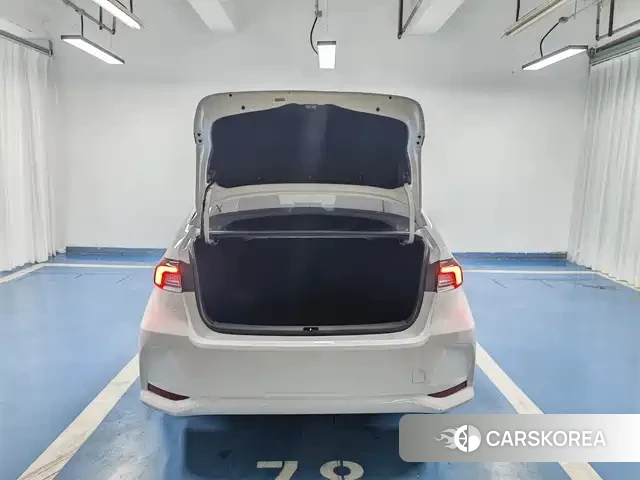 Toyota Corolla id 4570707 из Китая 7