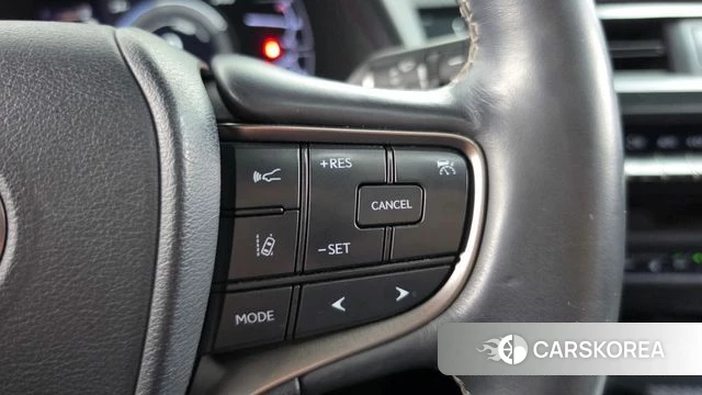 Lexus UX250h id 4849783 из Кореи 7