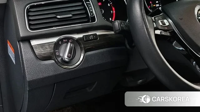 Volkswagen The New Passat id 3368820 из Кореи 7