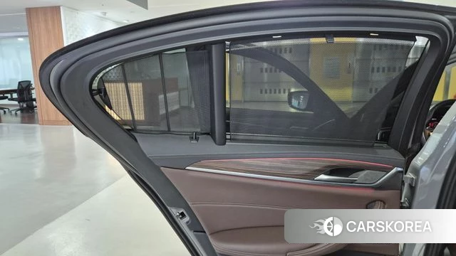BMW 5 Series (G30) id 4546823 из Кореи 7