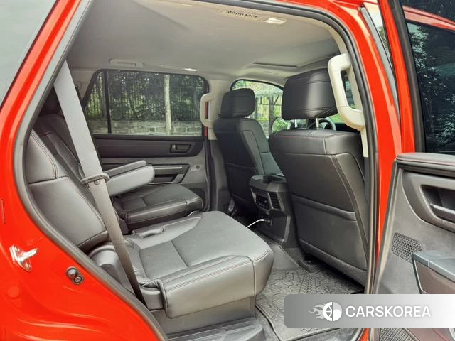 Toyota Sequoia id 4266023 из Китая 7