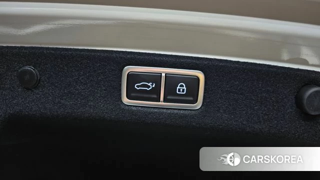 Hyundai Grandeur (GN7) id 4428120 из Кореи 7