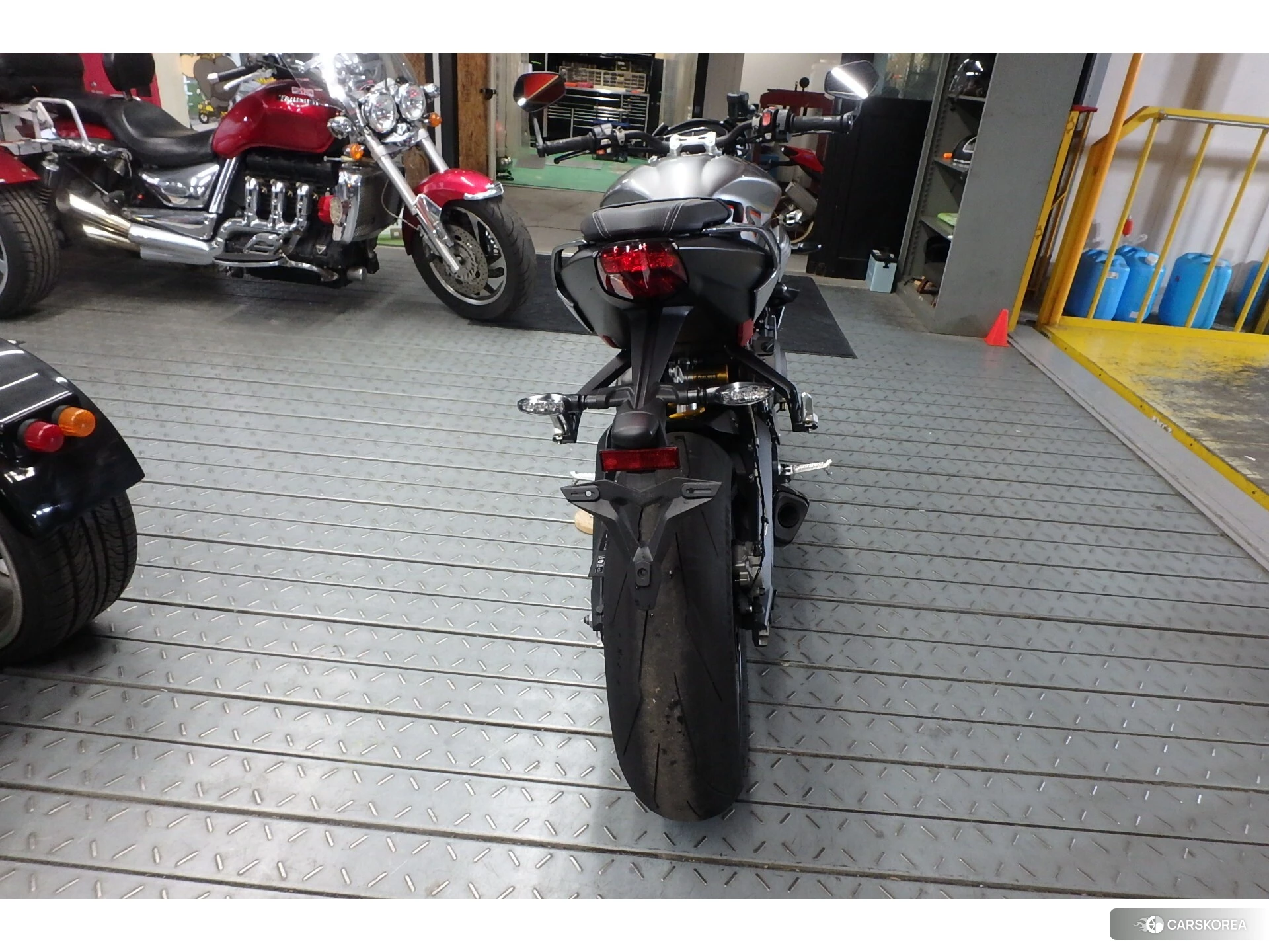 Triumph STREET TRIPLE 765 RS id 4352678 из Японии 7