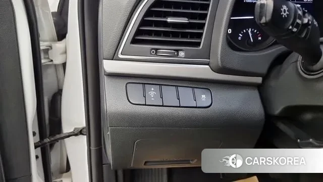 Hyundai Avante AD id 3568797 из Кореи 7