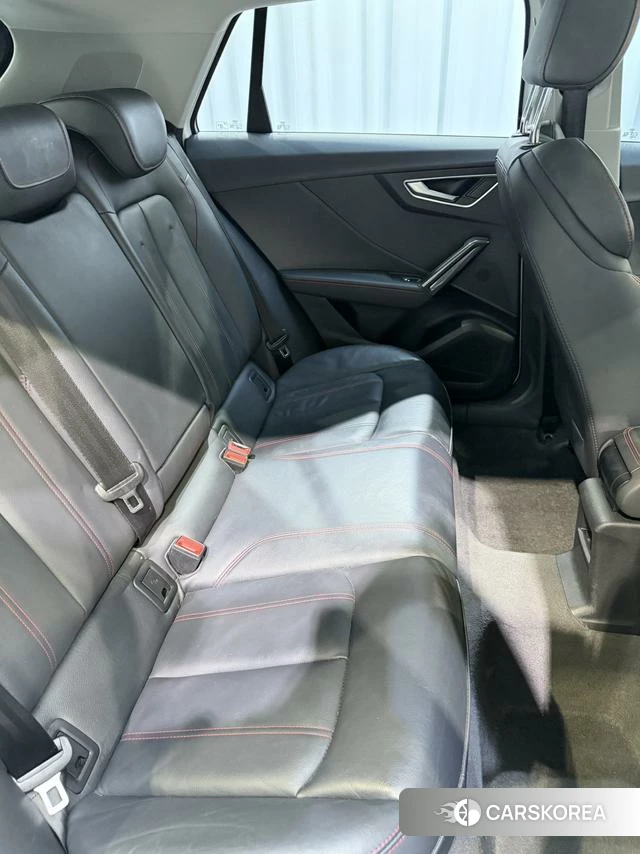 Audi Q2L id 4313620 из Китая 7