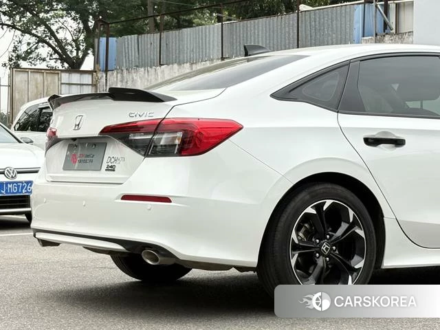 Honda Civic id 4235690 из Китая 7