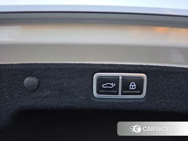 Hyundai Grandeur (GN7) id 3394145 из Кореи 7