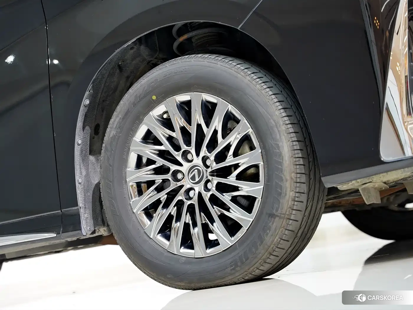 Lexus LM id 4559795 из Китая 7