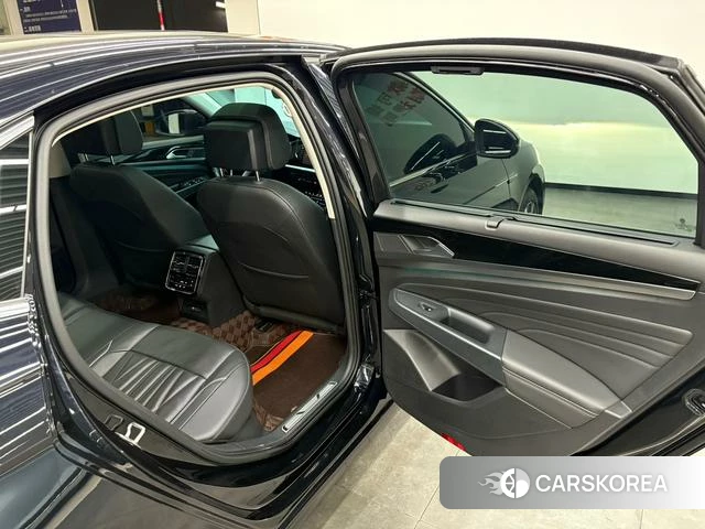 Volkswagen Passat id 4258842 из Китая 7