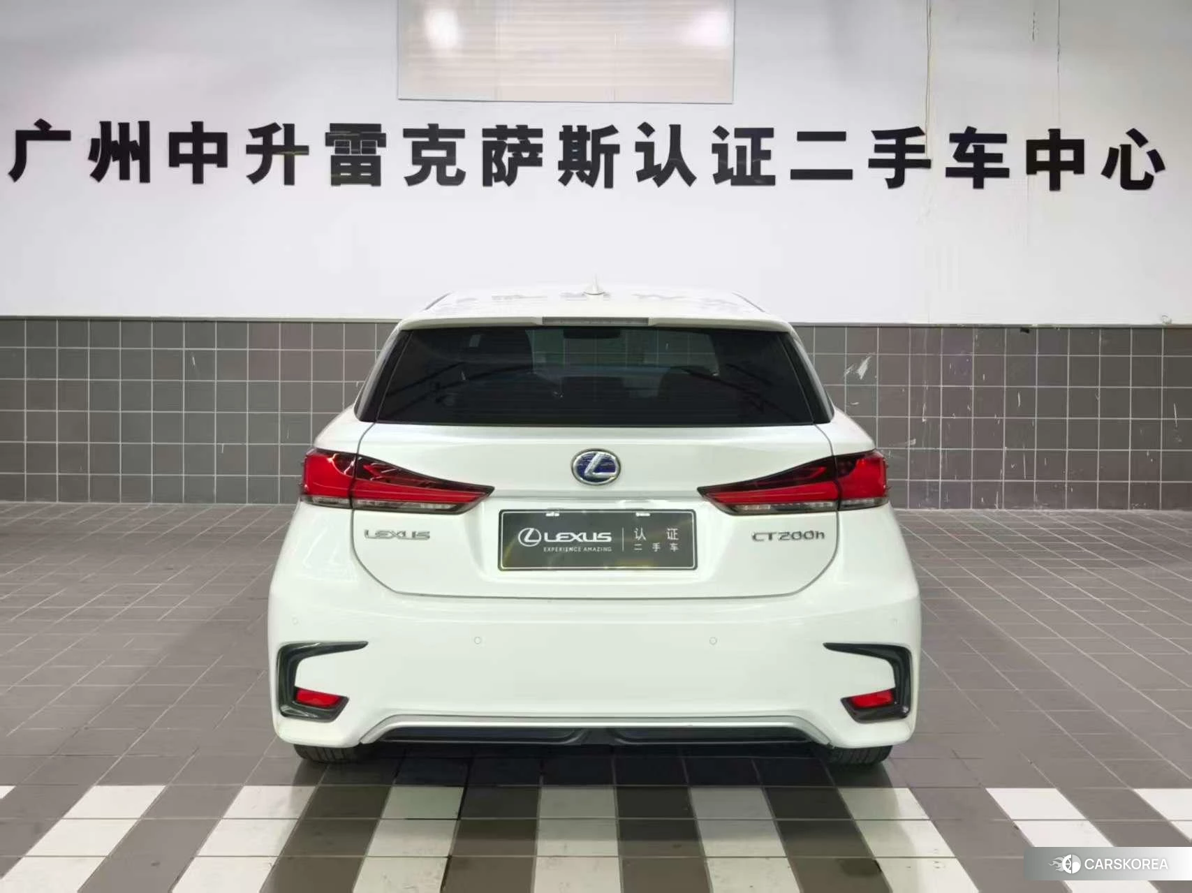 Lexus CT id 4420340 из Китая 7