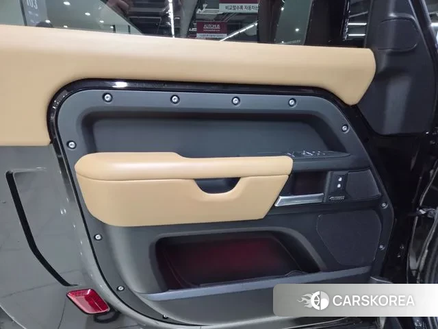 Land Rover Defender (L663) id 3731798 из Кореи 7