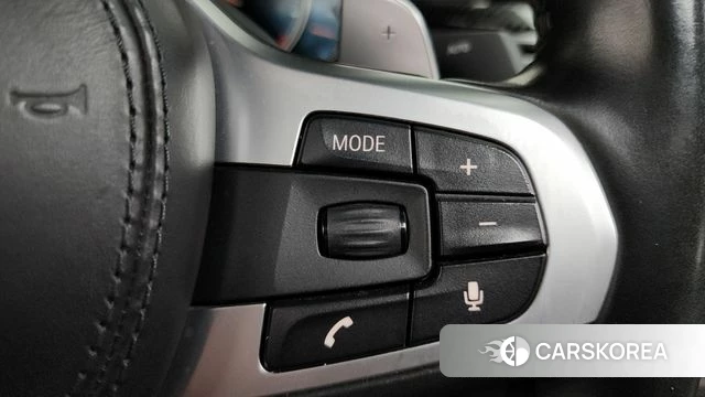 BMW 5 Series (G30) id 4642817 из Кореи 7
