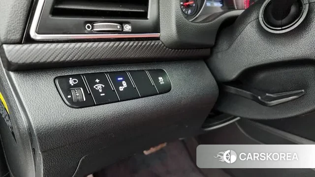 Hyundai Avante AD id 3703999 из Кореи 7