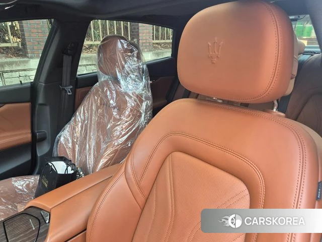 Maserati Quattroporte id 4595183 из Кореи 7