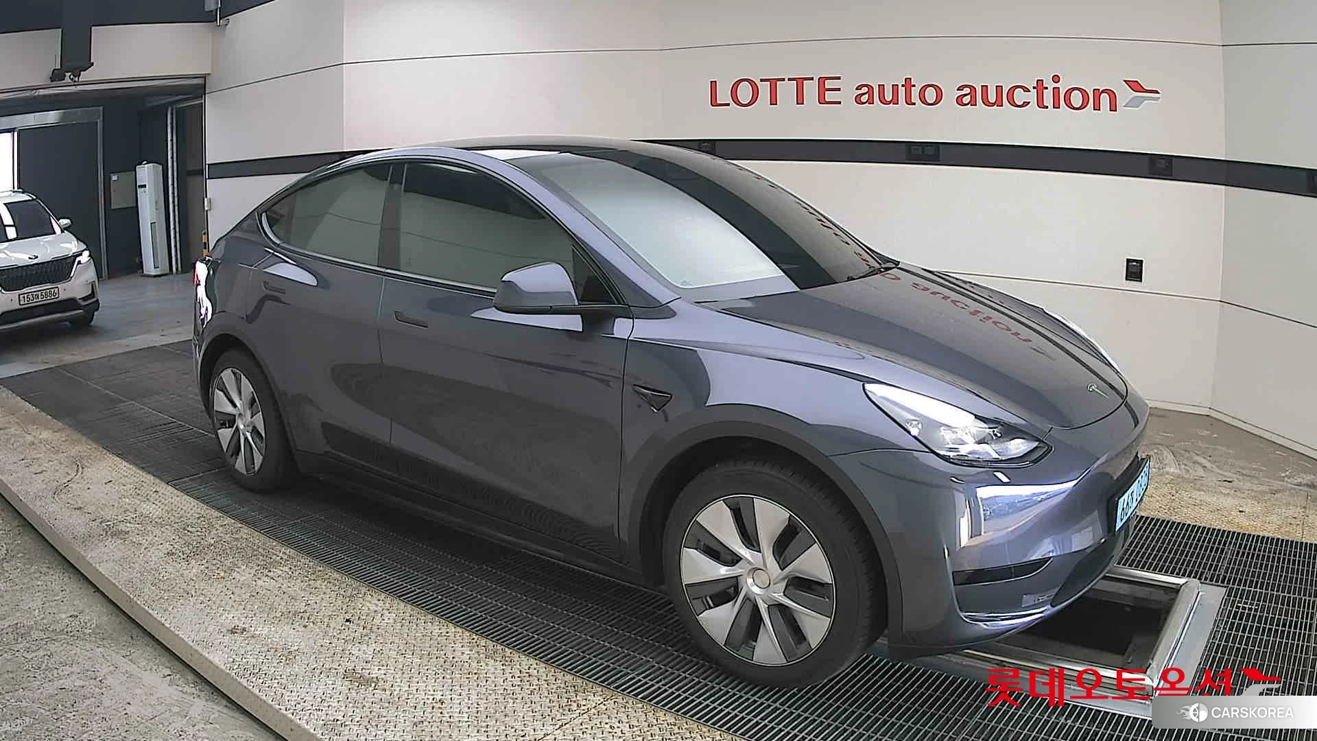 Tesla Model Y RWD id 3882118 из Кореи 7