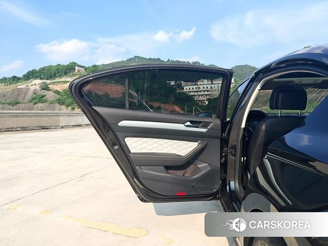 Volkswagen Magotan id 4300325 из Китая 7