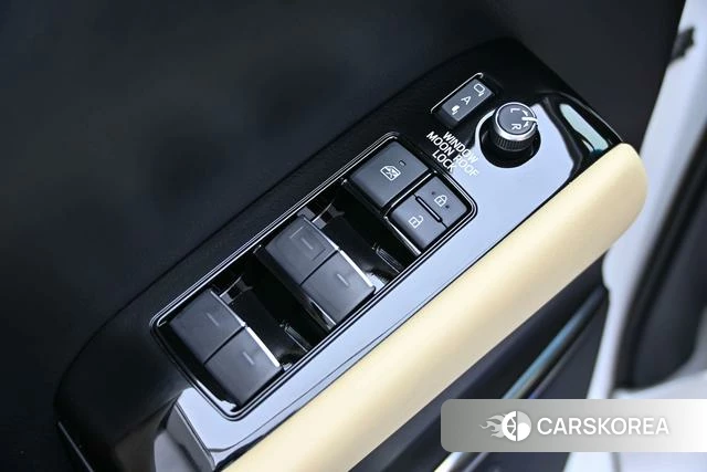 Toyota Elfa id 4261830 из Китая 7