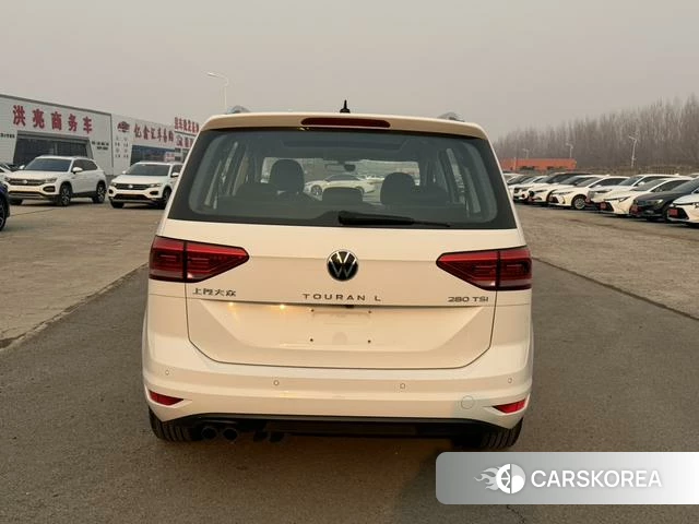 Volkswagen Touran L id 4208713 из Китая 7