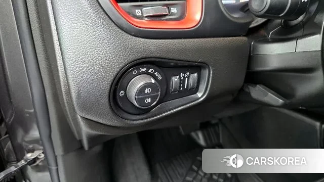 Jeep Renegade id 3325114 из Кореи 7