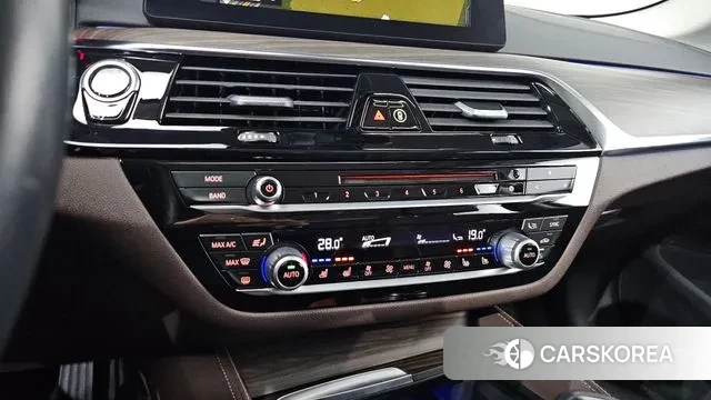 BMW 5 Series (G30) id 3682459 из Кореи 7