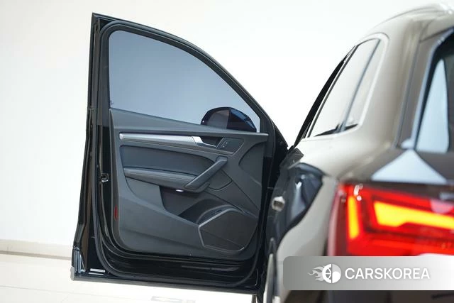 Audi Q5L id 4290434 из Китая 7