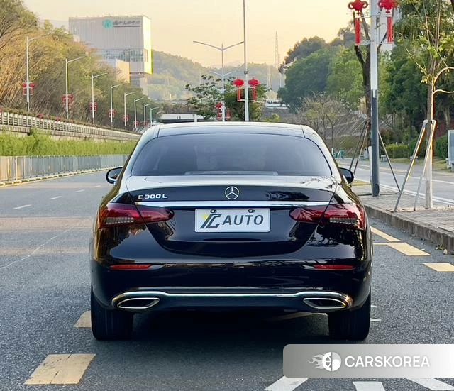 Mercedes-Benz E-class id 4306866 из Китая 7