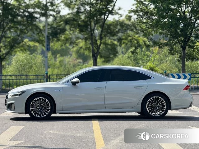 Audi A7L id 4207167 из Китая 7