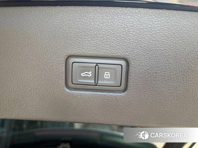 Audi Q8 (4M) id 3923531 из Кореи 7